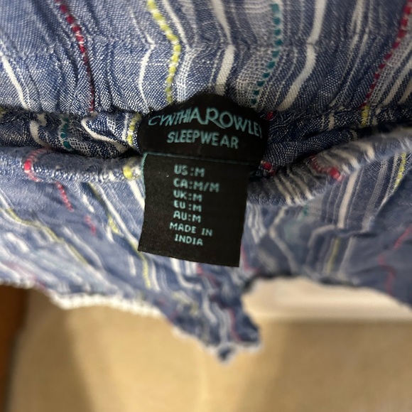 CYNTHIA ROWLEY | sleepwear shorts, size medium - Picture 3 of 4